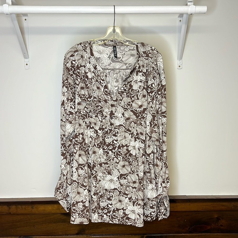 White Mark‎ Women’s Floral Brown and White Flowy Top- 3X